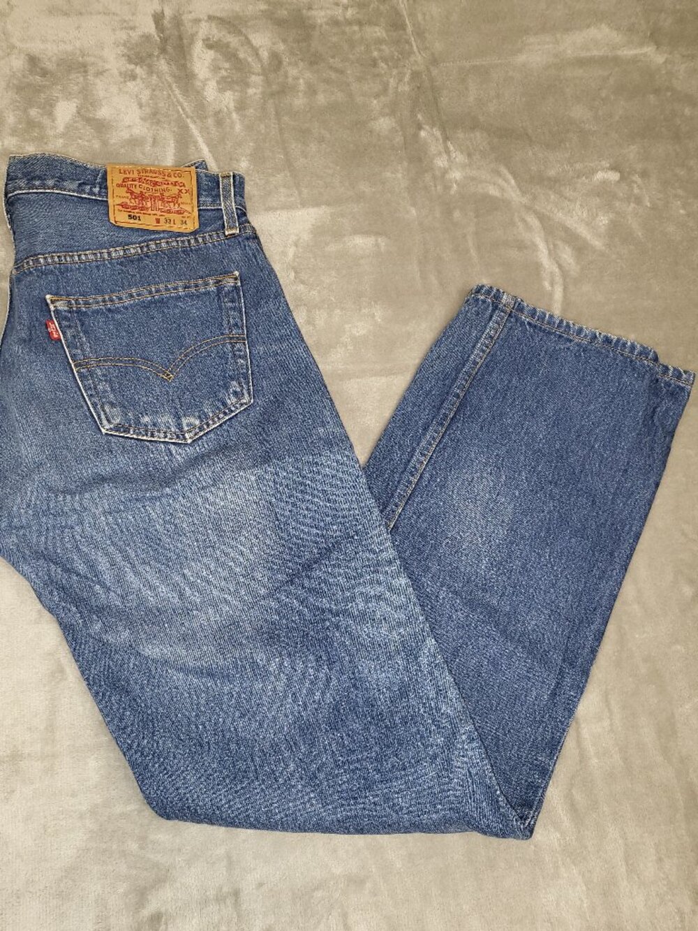 Levi's 501 Original Fit Button Fly Jeans W33 L34 Medium Wash 100% Cotton Denim